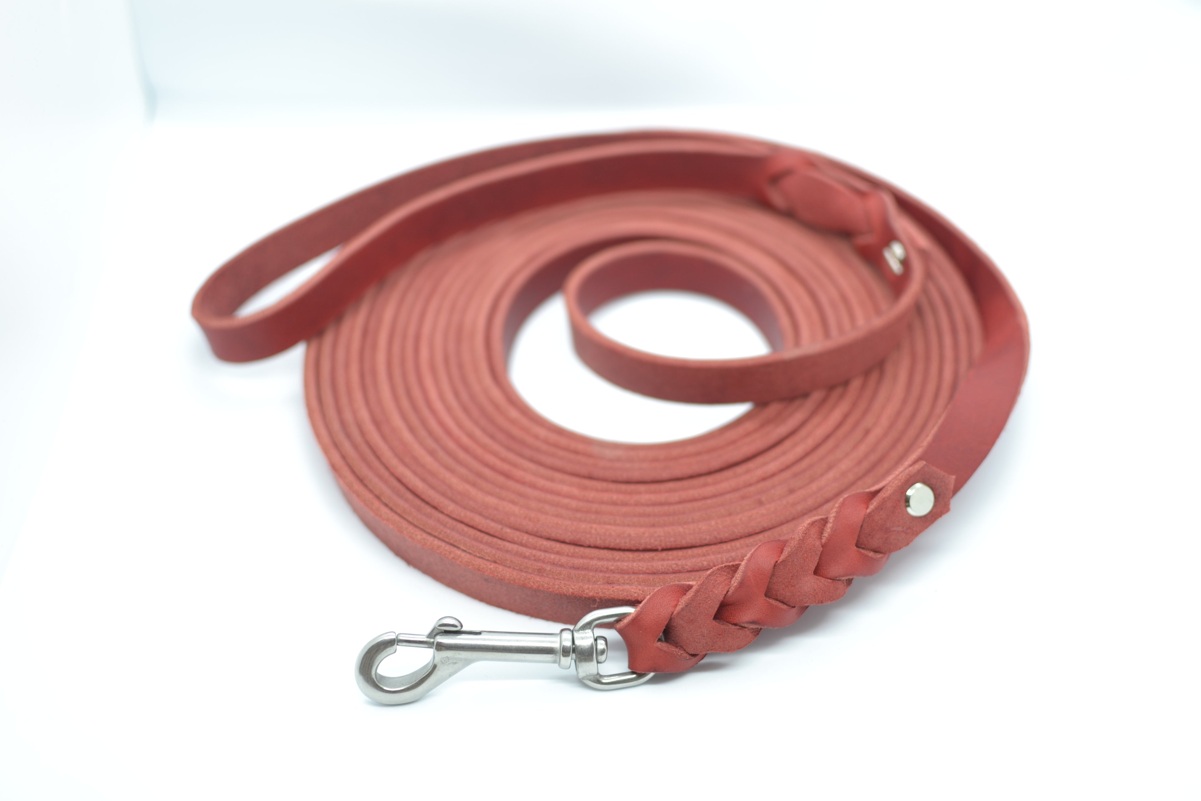 Leather towline with hand loop